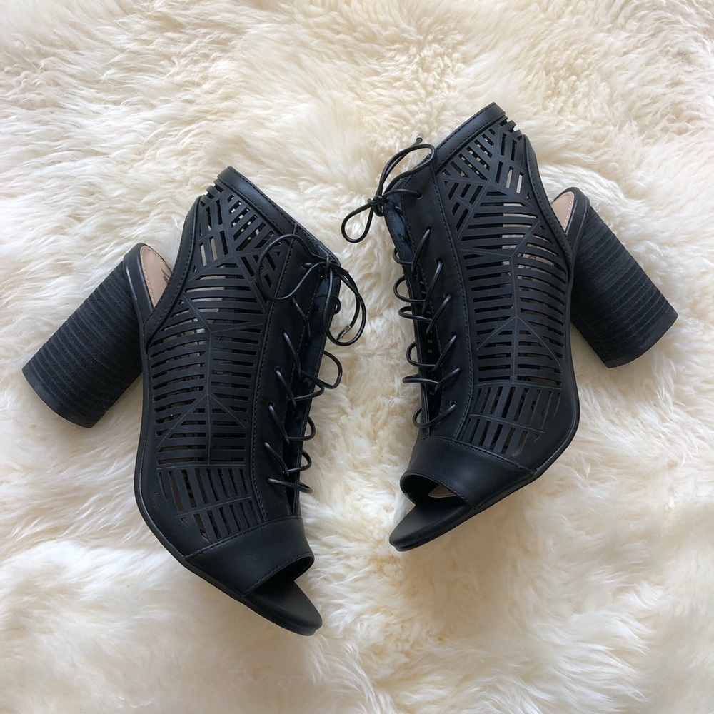 Sam Edelman Rocco Laser Cut Lace-Up Sandal Black